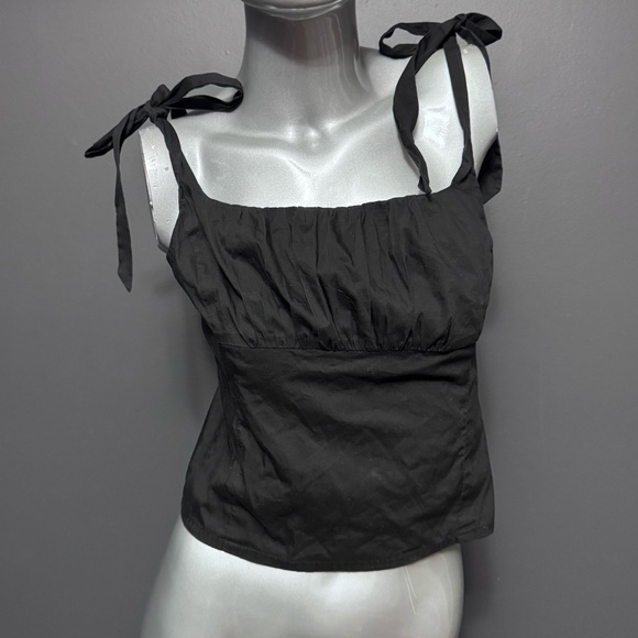 Dynamite Tops - Dynamite Toe-Shoulder Cropped Blouse